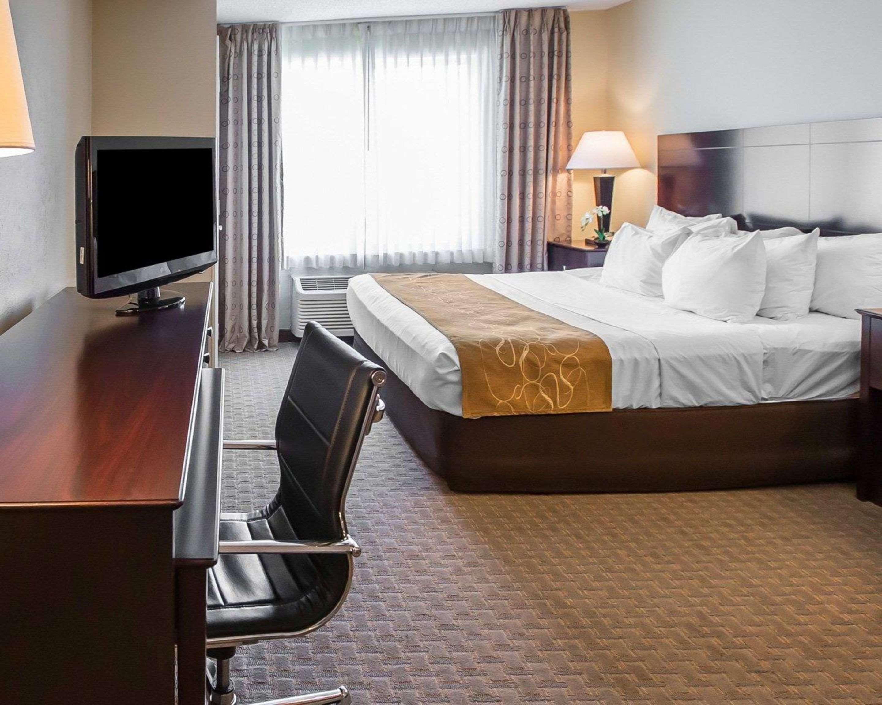 คอมฟอร์ต สวีท ยูนิเวอร์ซิตี้ แอเรีย นอทร์ดาม - เซาท์ เบนด์ Hotel เซาท์เบนด์ ภายนอก รูปภาพ